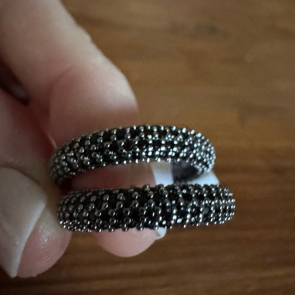 Elegant Black Beaded Women's Ring